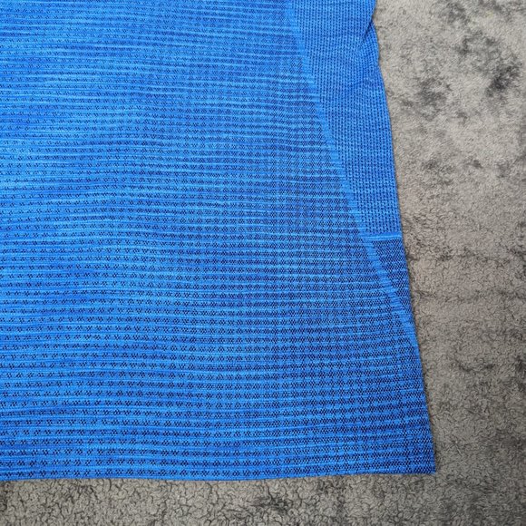 Under Armour Shirt Men Small Blue Lightweight Vanish Tee Short Sleeve Pullover - Picture 5 of 16